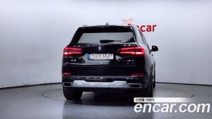 BMW X5 xDrive 30d xLine 2023 года из Южной Кореи