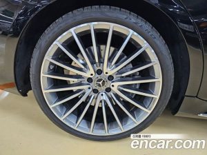 Mercedes-Benz S-Class S500L 4MATIC 2024 года из Южной Кореи