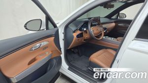 Genesis GV70 2.5T Бензин 2WD 2024 года из Южной Кореи