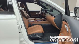 Genesis GV70 2.5T Бензин 2WD 2024 года из Южной Кореи