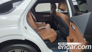 Genesis GV70 2.5T Бензин 2WD 2024 года из Южной Кореи