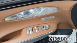 Genesis GV70 2.5T Бензин 2WD 2024 года из Южной Кореи