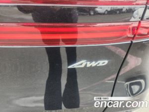 Genesis GV70 2.5T Бензин AWD 2024 года из Южной Кореи