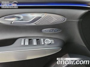 Genesis GV70 2.5T Бензин 2WD 2025 года из Южной Кореи