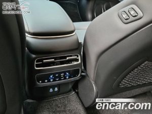 Genesis GV70 2.5T Бензин 2WD 2025 года из Южной Кореи