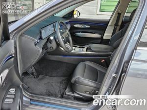 Genesis GV70 2.5T Бензин 2WD 2025 года из Южной Кореи