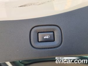 Renault-KoreaSamsung QM6 2.0 LPe RE Signature 2WD 2023 года из Южной Кореи