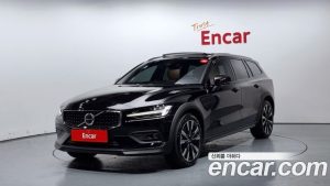 Volvo V60 B5 ULTIMATE AWD 2024 года из Южной Кореи