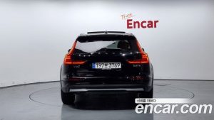 Volvo V60 B5 ULTIMATE AWD 2024 года из Южной Кореи