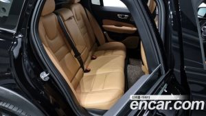 Volvo V60 B5 ULTIMATE AWD 2024 года из Южной Кореи