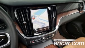 Volvo V60 B5 ULTIMATE AWD 2024 года из Южной Кореи