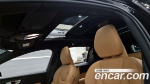 Volvo V60 B5 ULTIMATE AWD 2024 года из Южной Кореи