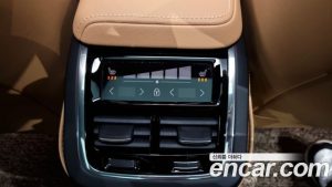 Volvo V60 B5 ULTIMATE AWD 2024 года из Южной Кореи