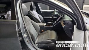 Mercedes-Benz C-Class C300 4MATIC Avantgarde 2024 года из Южной Кореи