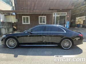 Mercedes-Benz S-Class S500L 4MATIC 2024 года из Южной Кореи