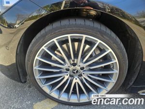 Mercedes-Benz S-Class S500L 4MATIC 2024 года из Южной Кореи