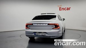 Volvo S90 B6 AWD ULTIMATE Bright 2024 года из Южной Кореи