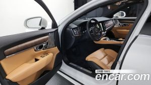 Volvo S90 B6 AWD ULTIMATE Bright 2024 года из Южной Кореи