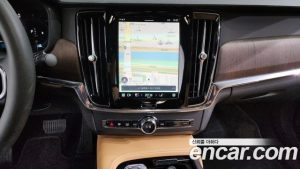 Volvo S90 B6 AWD ULTIMATE Bright 2024 года из Южной Кореи