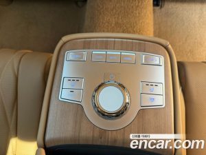 Genesis G80 Бензин 2.5 Turbo AWD 2025 года из Южной Кореи