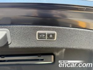 Genesis G80 Бензин 2.5 Turbo AWD 2025 года из Южной Кореи