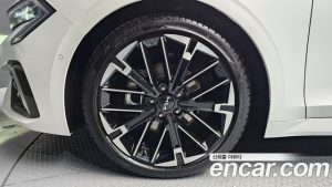 Kia K5 1.6 Turbo 2024 года из Южной Кореи