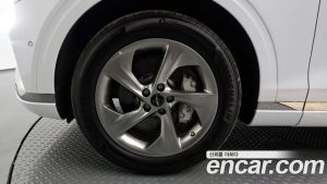 Genesis GV70 2.5T Бензин AWD 2025 года из Южной Кореи