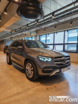 Mercedes-Benz GLE-Class GLE300d 4MATIC 2023 года из Южной Кореи