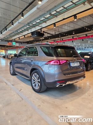 Mercedes-Benz GLE-Class GLE300d 4MATIC 2023 года из Южной Кореи