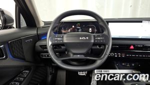Kia K8 Signature 2025 года из Южной Кореи