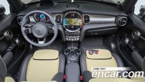 Mini Cooper Convertible RESOLUTE Edition 2024 года из Южной Кореи