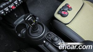 Mini Cooper Convertible RESOLUTE Edition 2024 года из Южной Кореи