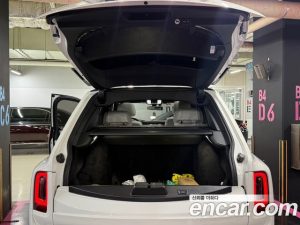 Rolls-Royce Cullinan 6.7 V12 2022 года из Южной Кореи