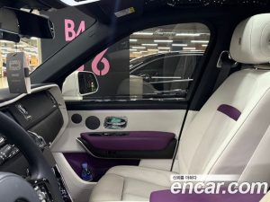 Rolls-Royce Cullinan 6.7 V12 2022 года из Южной Кореи
