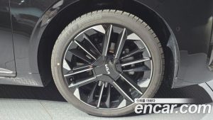 Kia K8 Signature 2025 года из Южной Кореи