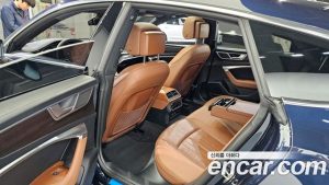 Audi A7 45 TDI 4WD Premium 2023 года из Южной Кореи