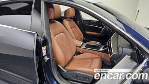 Audi A7 45 TDI 4WD Premium 2023 года из Южной Кореи