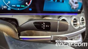 Mercedes-Benz E-Class E220d 4MATIC AMG Line 2023 года из Южной Кореи