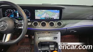 Mercedes-Benz E-Class E220d 4MATIC AMG Line 2023 года из Южной Кореи