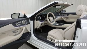 Mercedes-Benz E-Class E450 4MATIC Cabriolet 2023 года из Южной Кореи