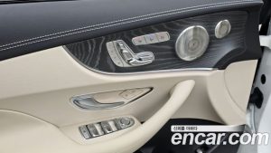 Mercedes-Benz E-Class E450 4MATIC Cabriolet 2023 года из Южной Кореи