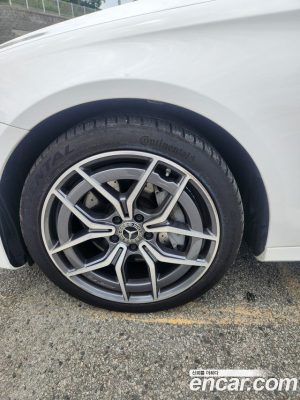 Mercedes-Benz E-Class E220d 4MATIC AMG Line 2023 года из Южной Кореи