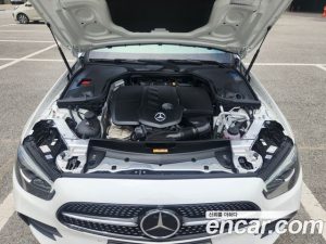 Mercedes-Benz E-Class E220d 4MATIC AMG Line 2023 года из Южной Кореи