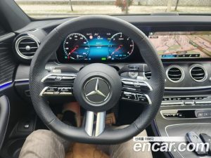 Mercedes-Benz E-Class E220d 4MATIC AMG Line 2023 года из Южной Кореи