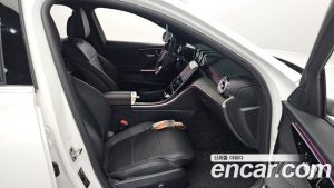 Mercedes-Benz C-Class C200 Avantgarde 2025 года из Южной Кореи