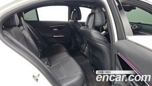 Mercedes-Benz C-Class C200 Avantgarde 2025 года из Южной Кореи