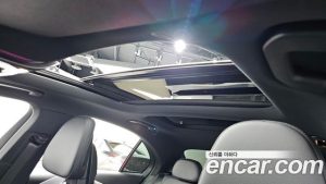 Mercedes-Benz C-Class C200 Avantgarde 2025 года из Южной Кореи