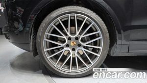 Porsche Cayenne 3.0 Coupe 2023 года из Южной Кореи