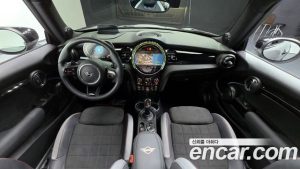 Mini Cooper JCW 2024 года из Южной Кореи