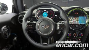Mini Cooper JCW 2024 года из Южной Кореи